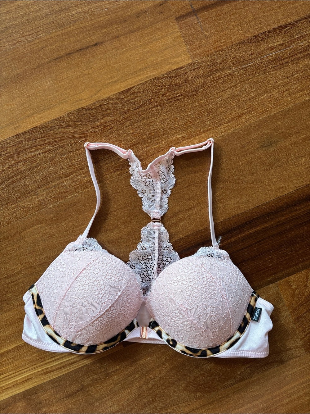 NWOT VS PINK push up bra